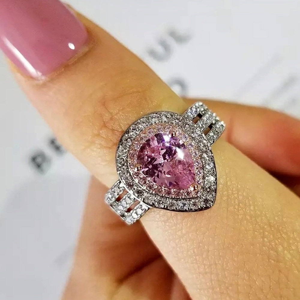 ✨✨Silver Pink Sapphire Crystal Ring✨✨